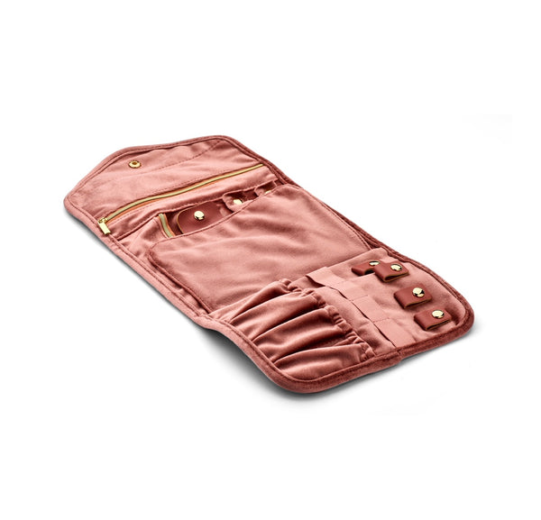 de perfecte roze sieraden etui om je sieraden op te bergen