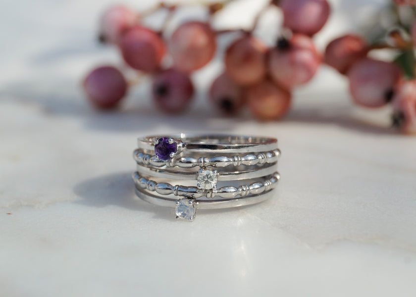 geboortestenen in echt zilveren ringen
