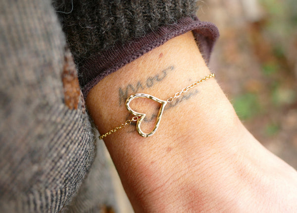 goudkleurige armband met open hartje | stainless steel