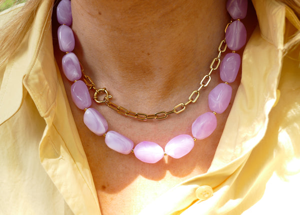 lila statement kralen collier