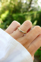 Afbeelding in Gallery-weergave laden, gladde brede wave ring | 14 krt geel goud
