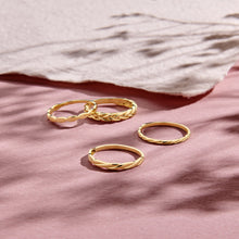 Afbeelding in Gallery-weergave laden, smalle gevlochten ring 14 krt geel goud
