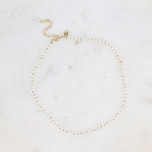 Afbeelding in Gallery-weergave laden, witte pareltjes met goudkleurige bolletjes collier stainless steel
