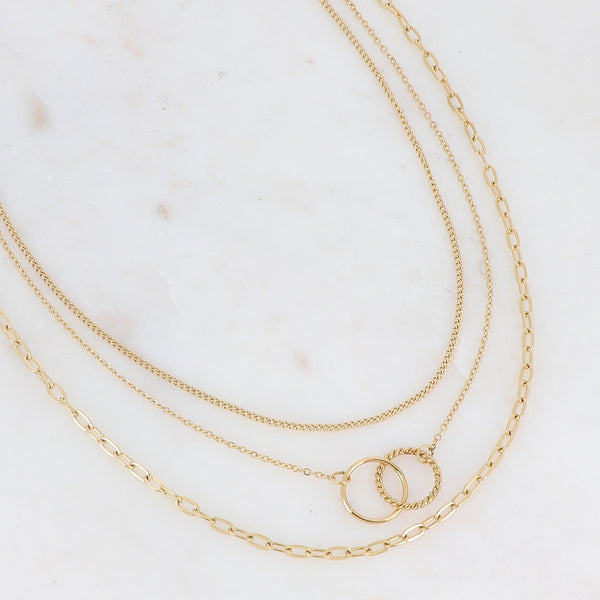 goudkleurig drie dubbel collier met open cirkels in elkaar | stainless steel