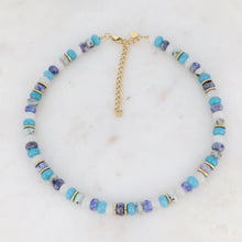 Afbeelding in Gallery-weergave laden, mineralen collier in knappe groen tinten met wit
