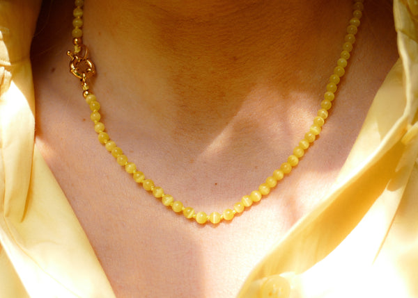 lemon mineralen collier met goudkleurig slot