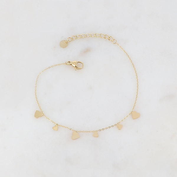 fijn goudkleurig armbandje met gladde hartjes stainless steel