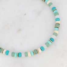 Afbeelding in Gallery-weergave laden, mineralen collier in knappe groen tinten met wit
