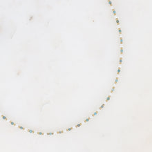 Afbeelding in Gallery-weergave laden, collier van fijne mineralen in pasteltinten
