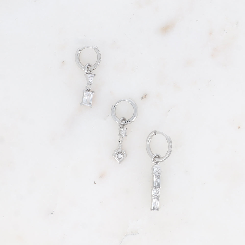 zilverkleurige set van 3 oorbellen met witte steentjes stainless steel