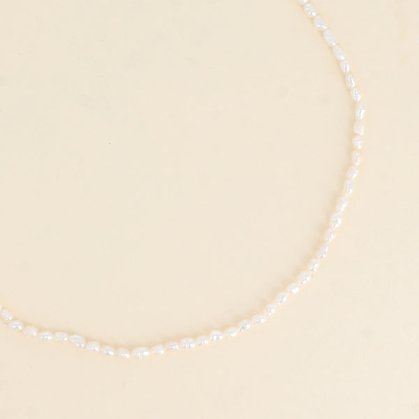kort wit parel collier
