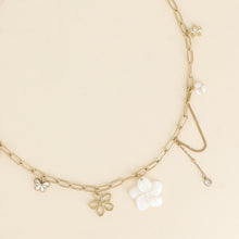 Afbeelding in Gallery-weergave laden, goudkleurig schakel collier met bedels  🌙 ✨ stainless steel

