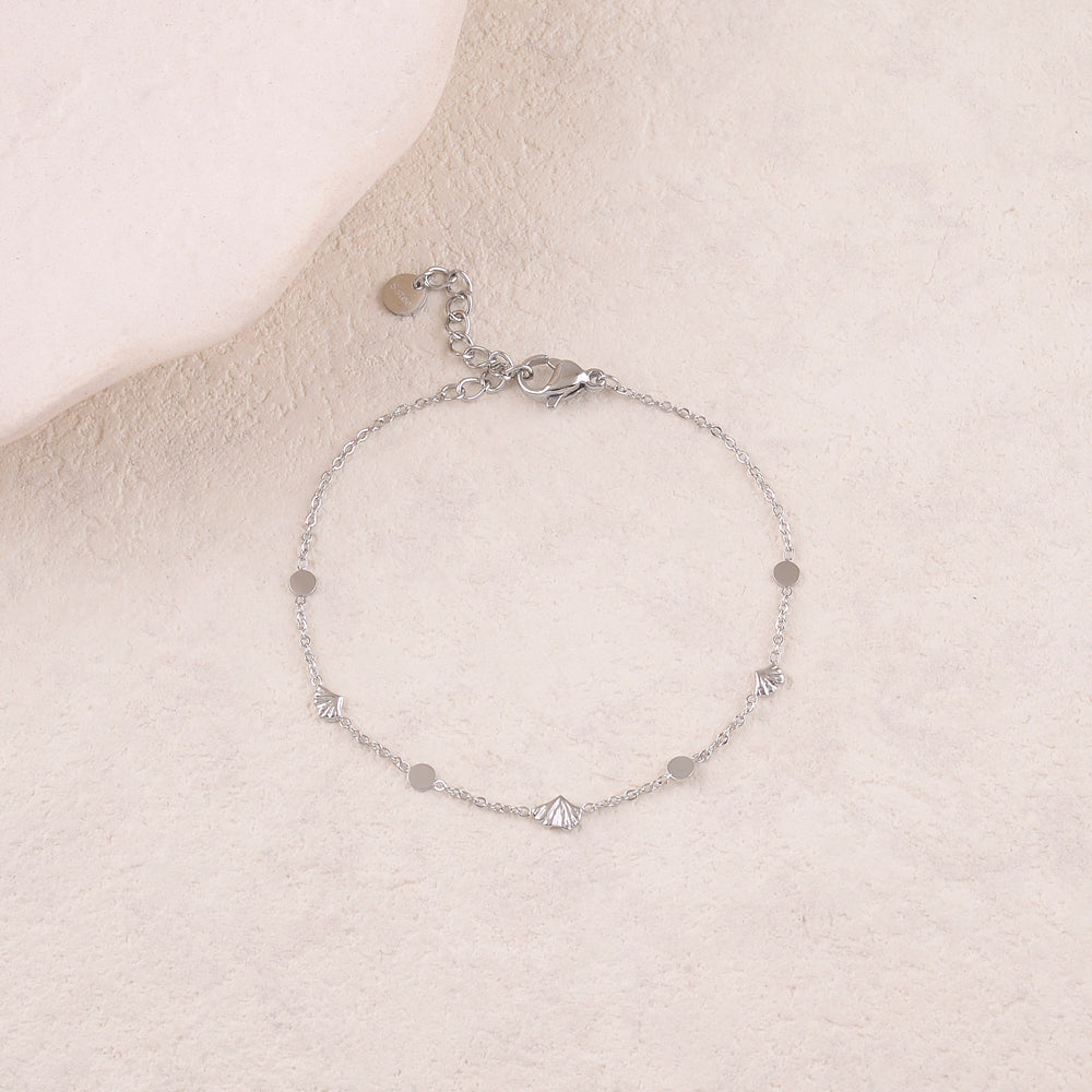 fijn zilverkleurig armbandje met ginkgo blaadjes stainless steel
