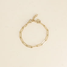 Afbeelding in Gallery-weergave laden, goudkleurige schakelarmband van paperclip schakels | stainless steel
