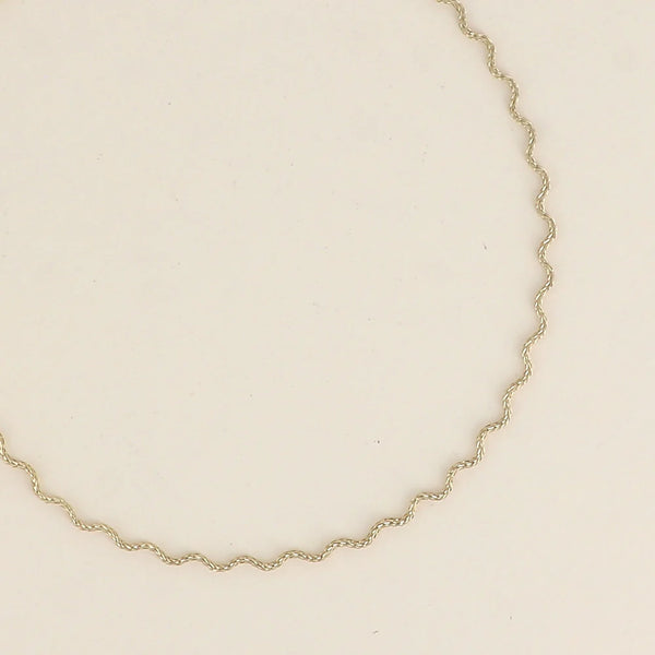 goudkleurig kettinkje met wave patroon | stainless steel