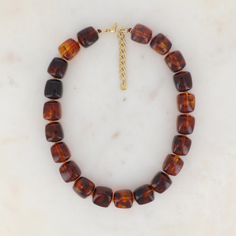 statement collier van warm bruine resin vierkante kralen