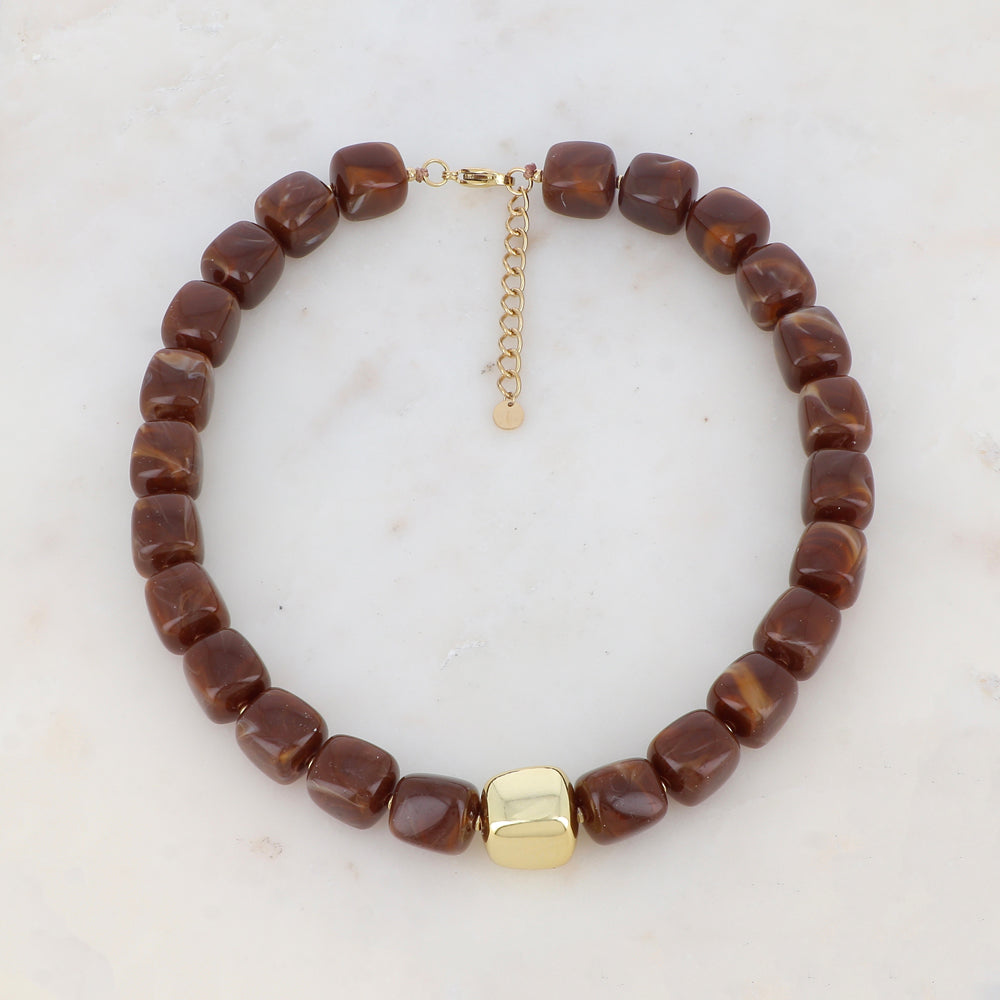 statement collier van taupe / bruine resin vierkante kralen