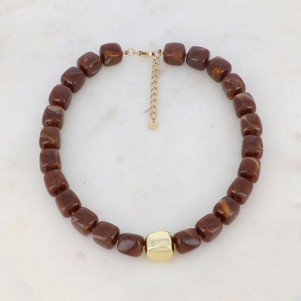 statement collier van taupe / bruine resin vierkante kralen