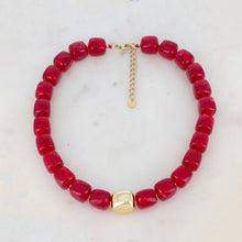 Afbeelding in Gallery-weergave laden, cherry red statement collier van vierkante resin kralen

