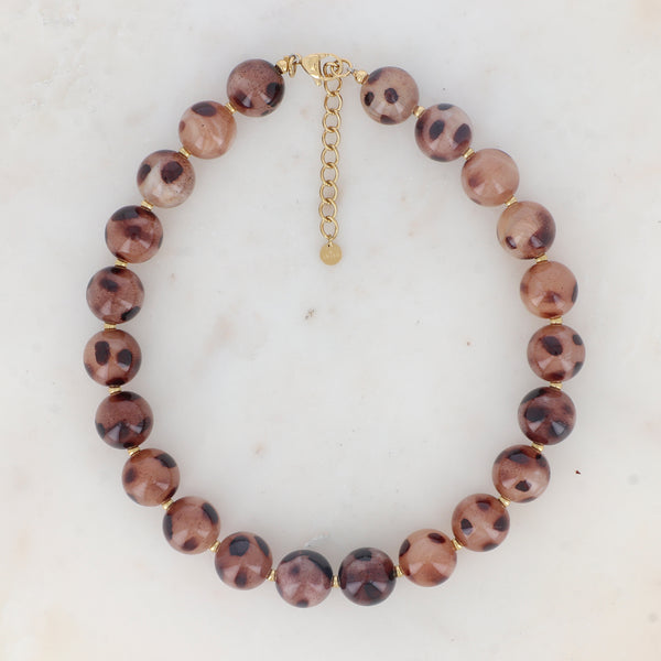 statement collier van ronde bruine kralen met stippen