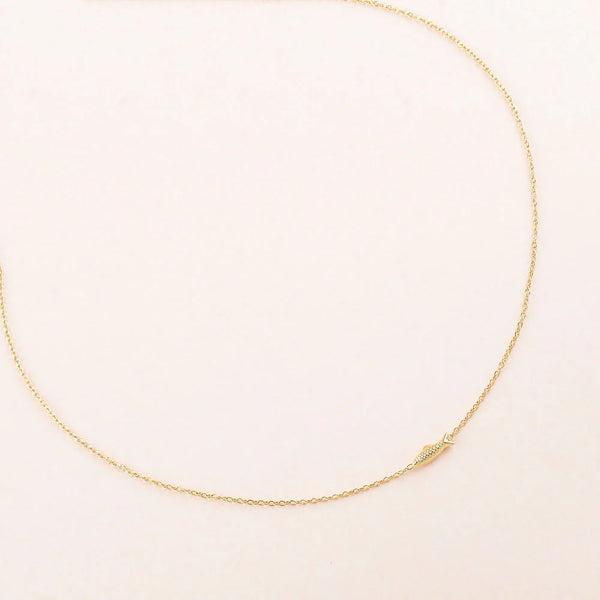 fijn goudkleurig collier met klein visje 🐟