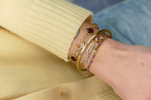 Afbeelding in Gallery-weergave laden, grote aubergine sparkle stenen met goudkleurig stainless steel

