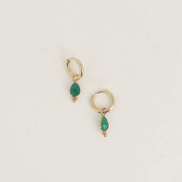 goudkleurige oorringen met ovale steentjes | smaragd groen 💚
