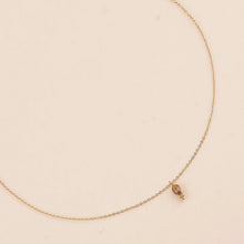 Afbeelding in Gallery-weergave laden, fijn goudkleurig collier met bruin hangertje | stainless steel

