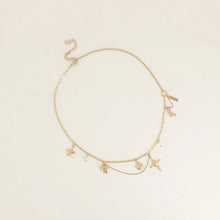 Afbeelding in Gallery-weergave laden, goudkleurig schakelcollier met bedeltjes 🌙 | stainless steel

