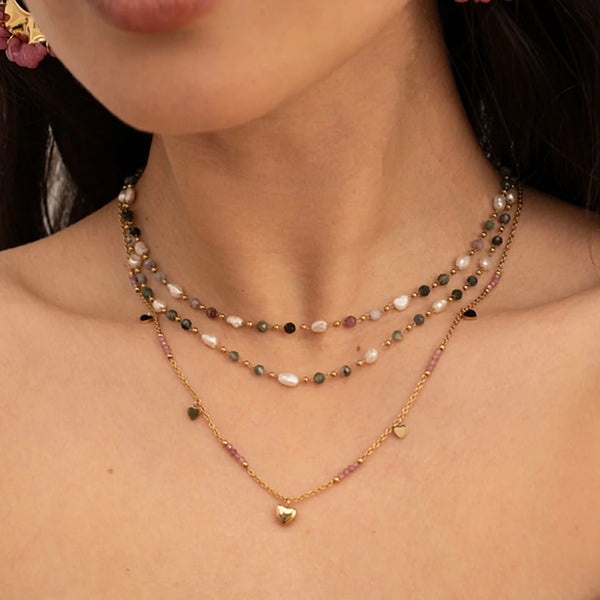 goudkleurig fijn kettinkje met hartje en roze steentjes | stainless steel