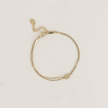 Afbeelding in Gallery-weergave laden, goudkleurig armbandje met knoop | stainless steel
