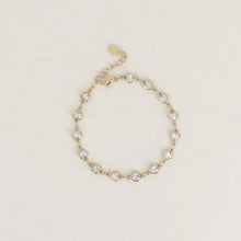 Afbeelding in Gallery-weergave laden, armband met hartjes vormige zirkonia stenen | stainless steel
