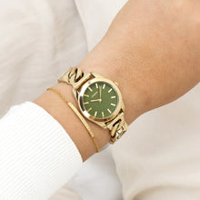 Afbeelding in Gallery-weergave laden, goudkleurig oozoo horloge met groene wijzerplaat 40 mm
