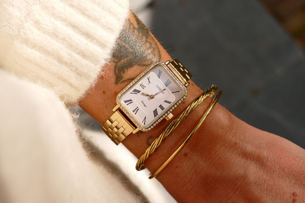 goudkleurig rechthoekige oozoo horloge met witte steentjes