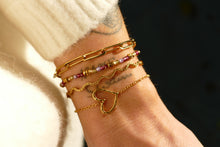 Afbeelding in Gallery-weergave laden, goudkleurige fijn armbandje met groot open hart | stainless steel
