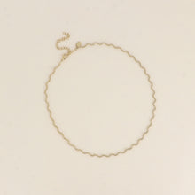 Afbeelding in Gallery-weergave laden, goudkleurig fijn wave collier stainless steel
