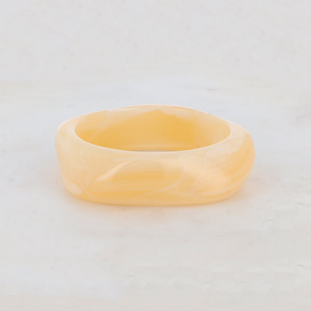 statement bangle van resin in butter yellow