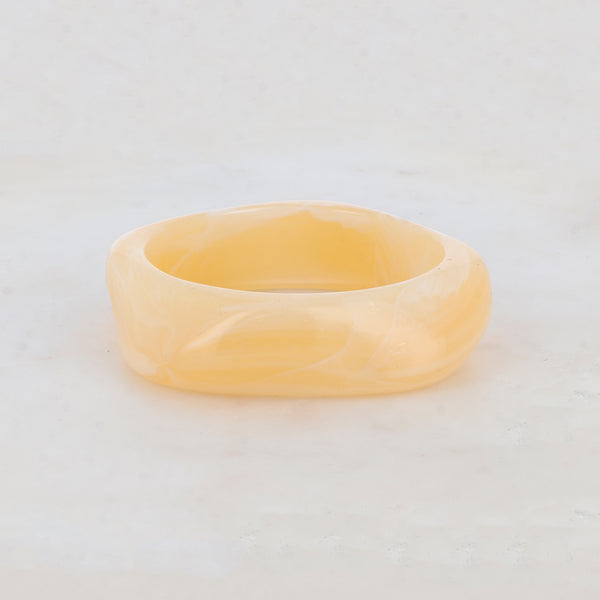 statement bangle van resin in butter yellow