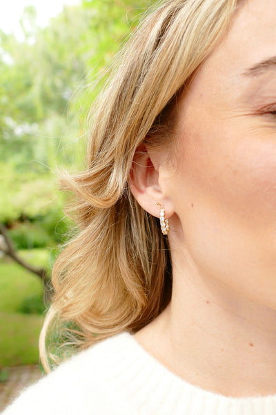 verguld gouden oorringen met witte stenen 17 mm | echt zilver + laagje goud