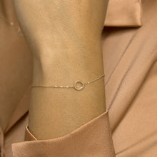 Afbeelding in Gallery-weergave laden, fijn armbandje met open cirkel 14 krt geel goud
