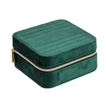 Afbeelding in Gallery-weergave laden, kleine groen velvet sieradenbox
