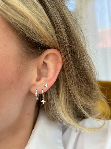 echt zilveren oorknopjes met zirkonia bloemetjes