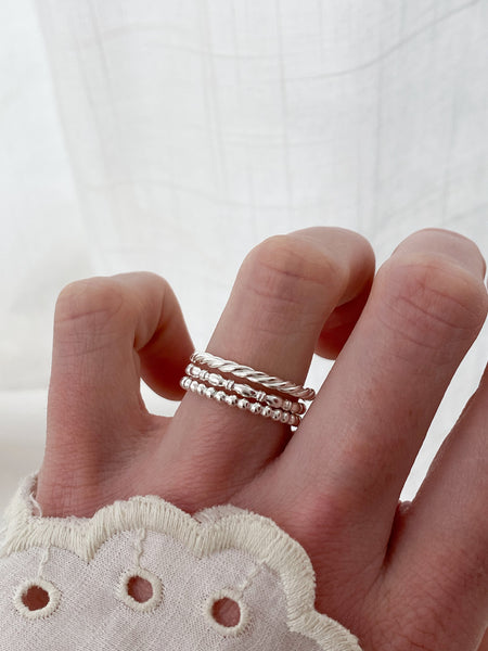 bolletjes ring van echt zilver